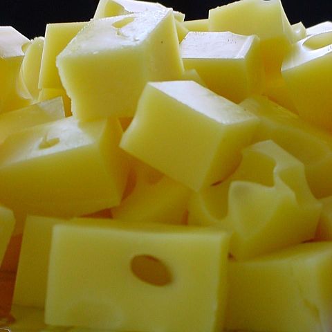480px-Swiss_cheese_cubes.jpg