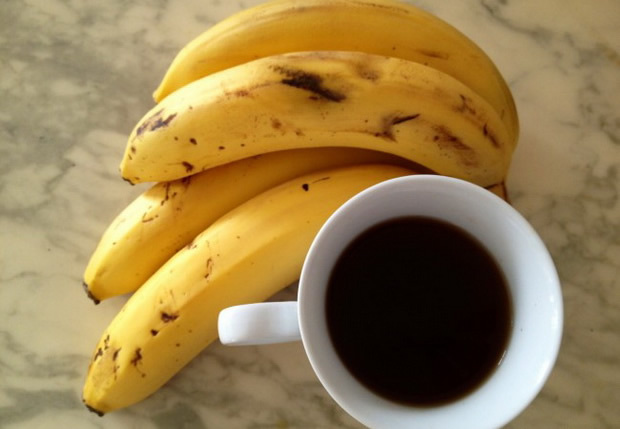 banana-tea-recipe-for-better-sleep.jpg